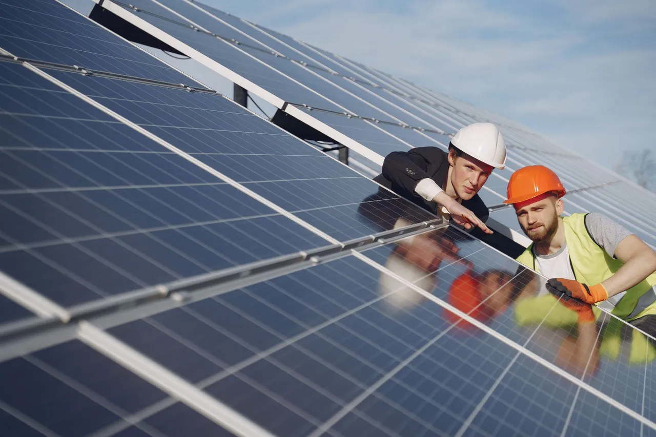 Solar Panel Installation Trends in Arizona: Efficiency and Design