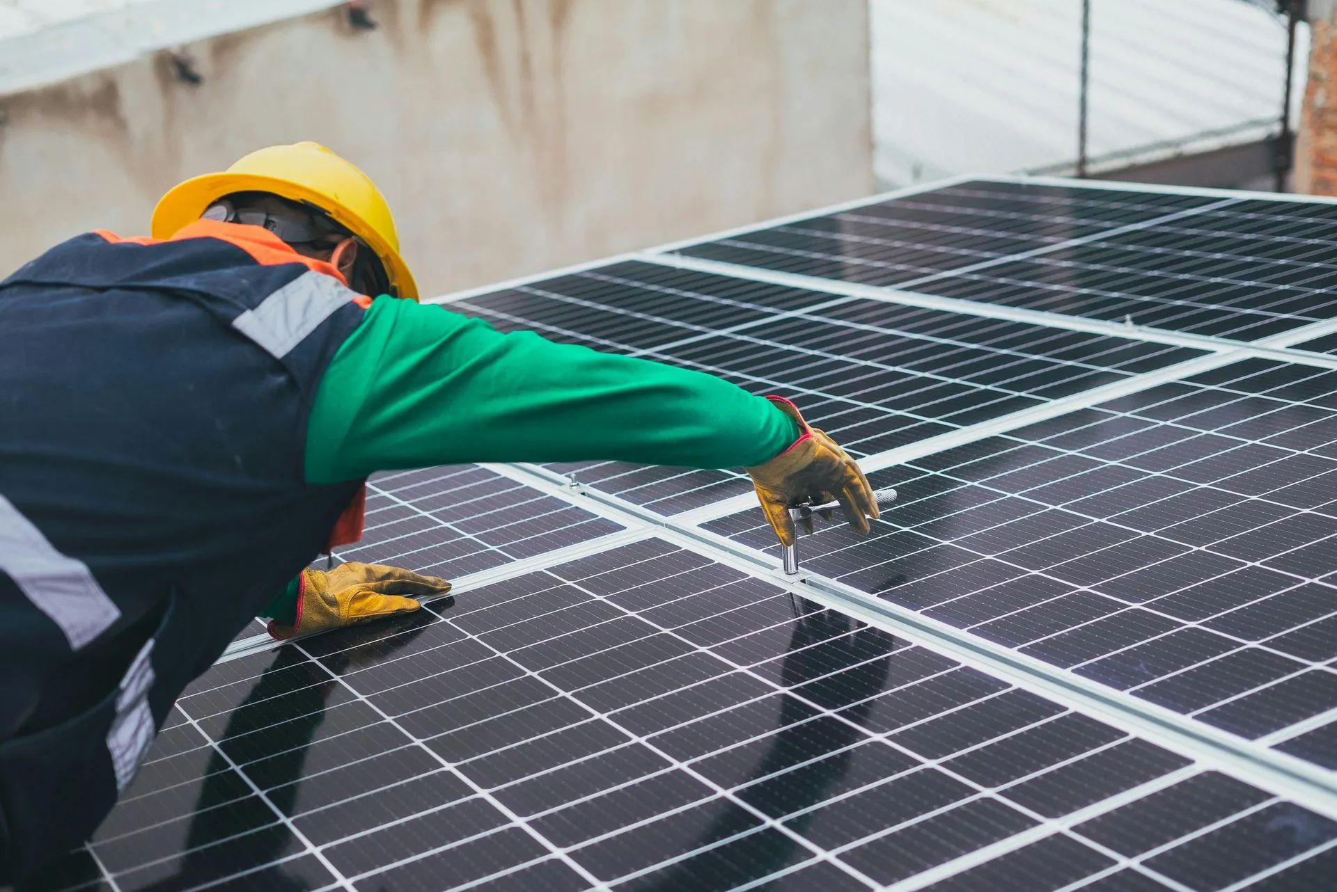 The Importance of Regular Solar Panel Maintenance & Cleaning